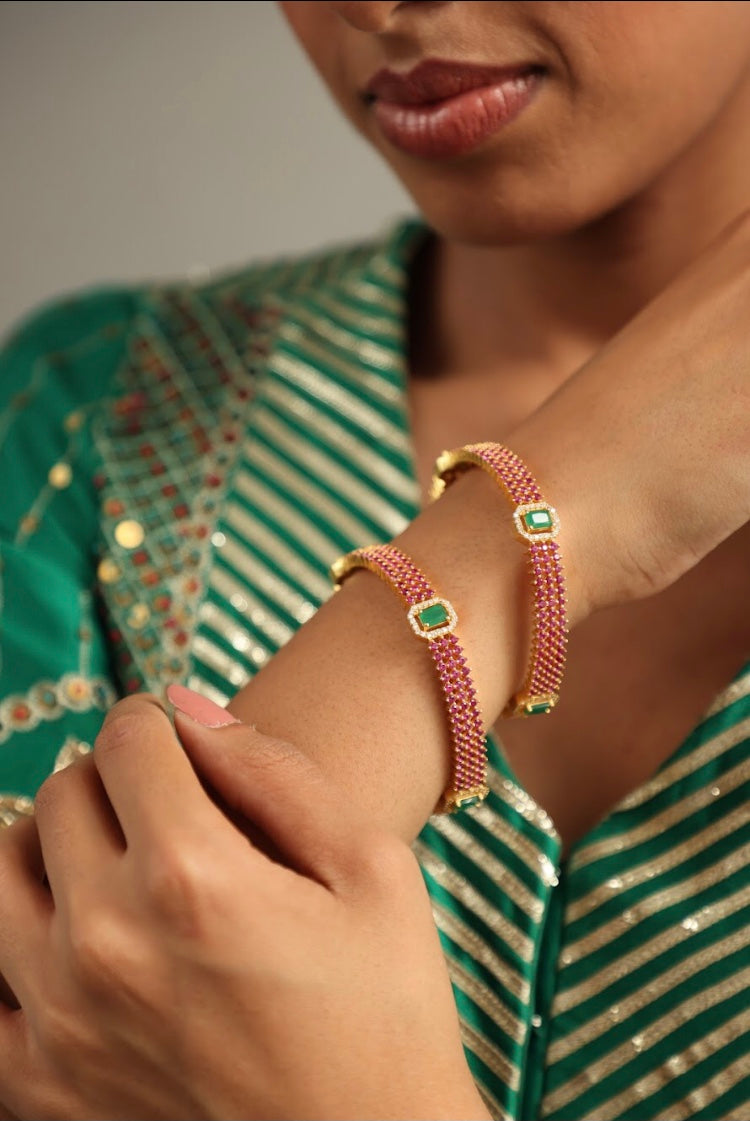 925 Silver Bavara Ruby Emerald Bangle - Amrrutam