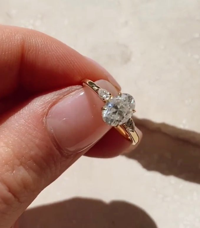 14K Gold Evary CVD Diamond Ring - Amrrutam
