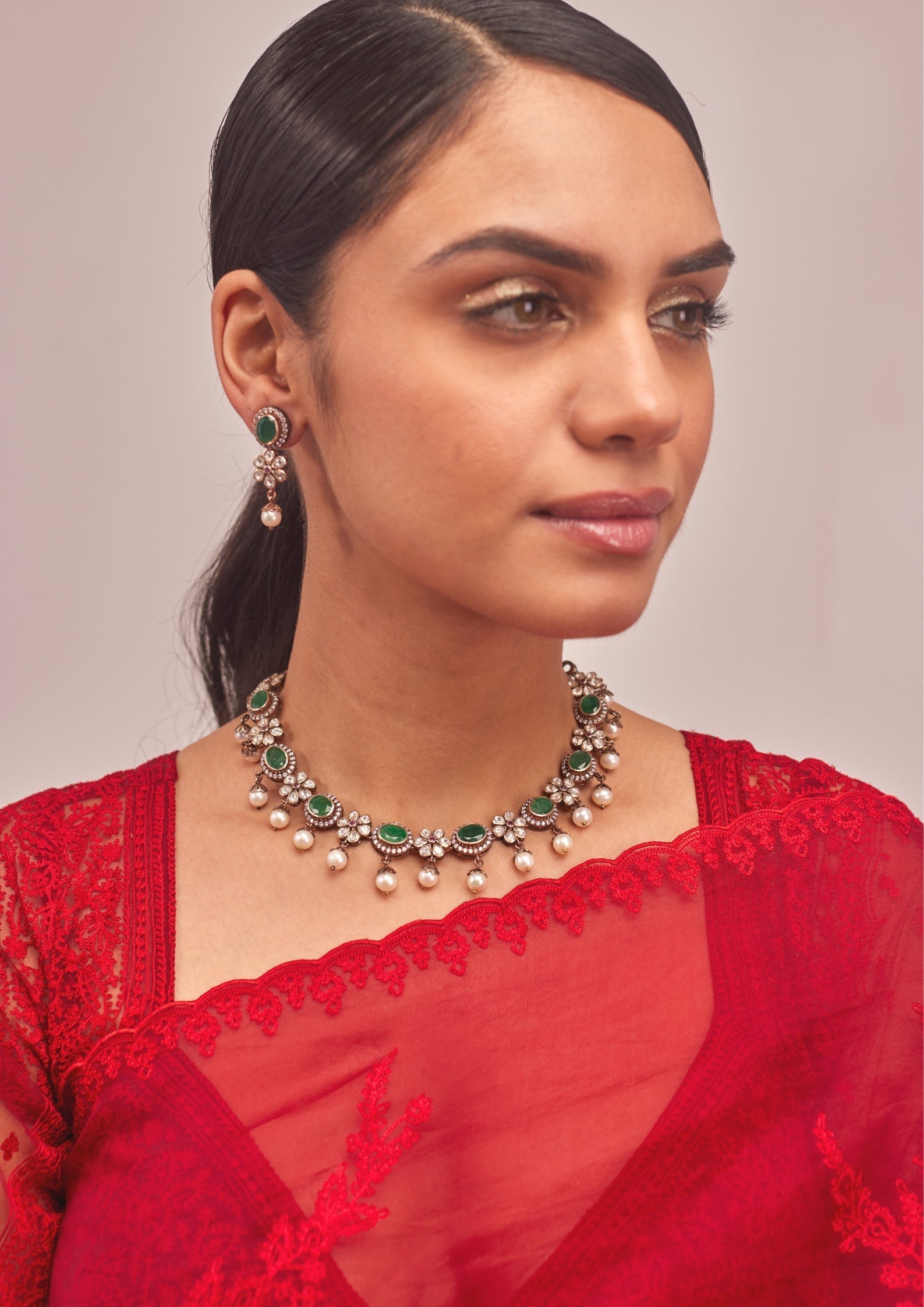 925 Silver Busharya Emerald Pearl Necklace Set - Amrrutam