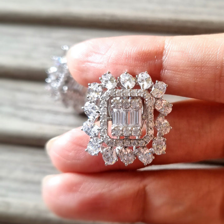 925 Silver Victoria Rectangle CZ Stud Earring - Amrrutam