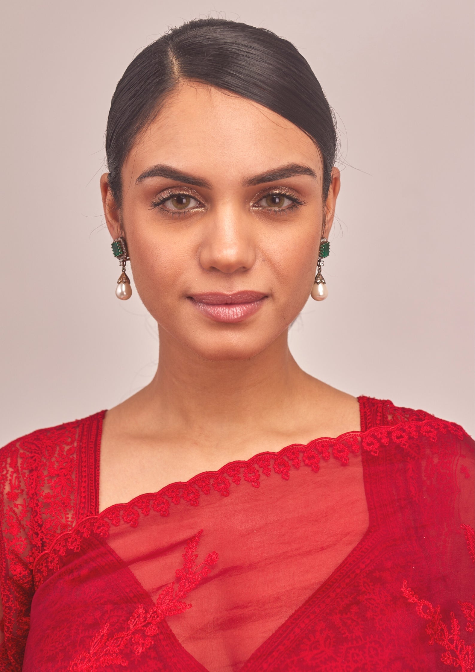 925 Silver Nurah Emerald Pearl Drop Earring - Amrrutam