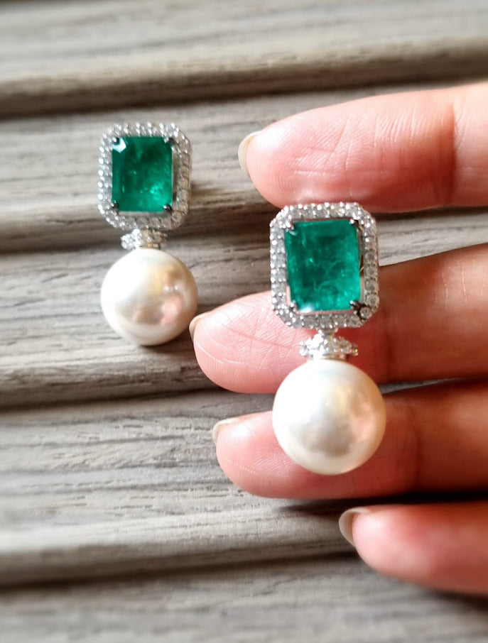 925 Silver Hazel Emerald Pearl Drop Earring - Amrrutam