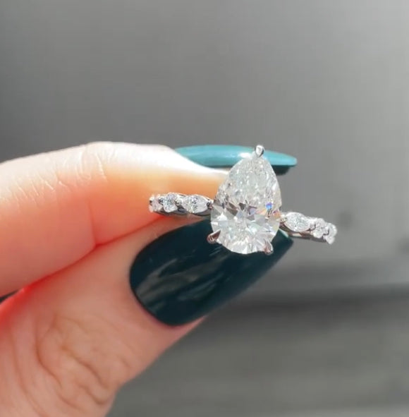 14K Gold Harvey CVD Diamond Ring - Amrrutam