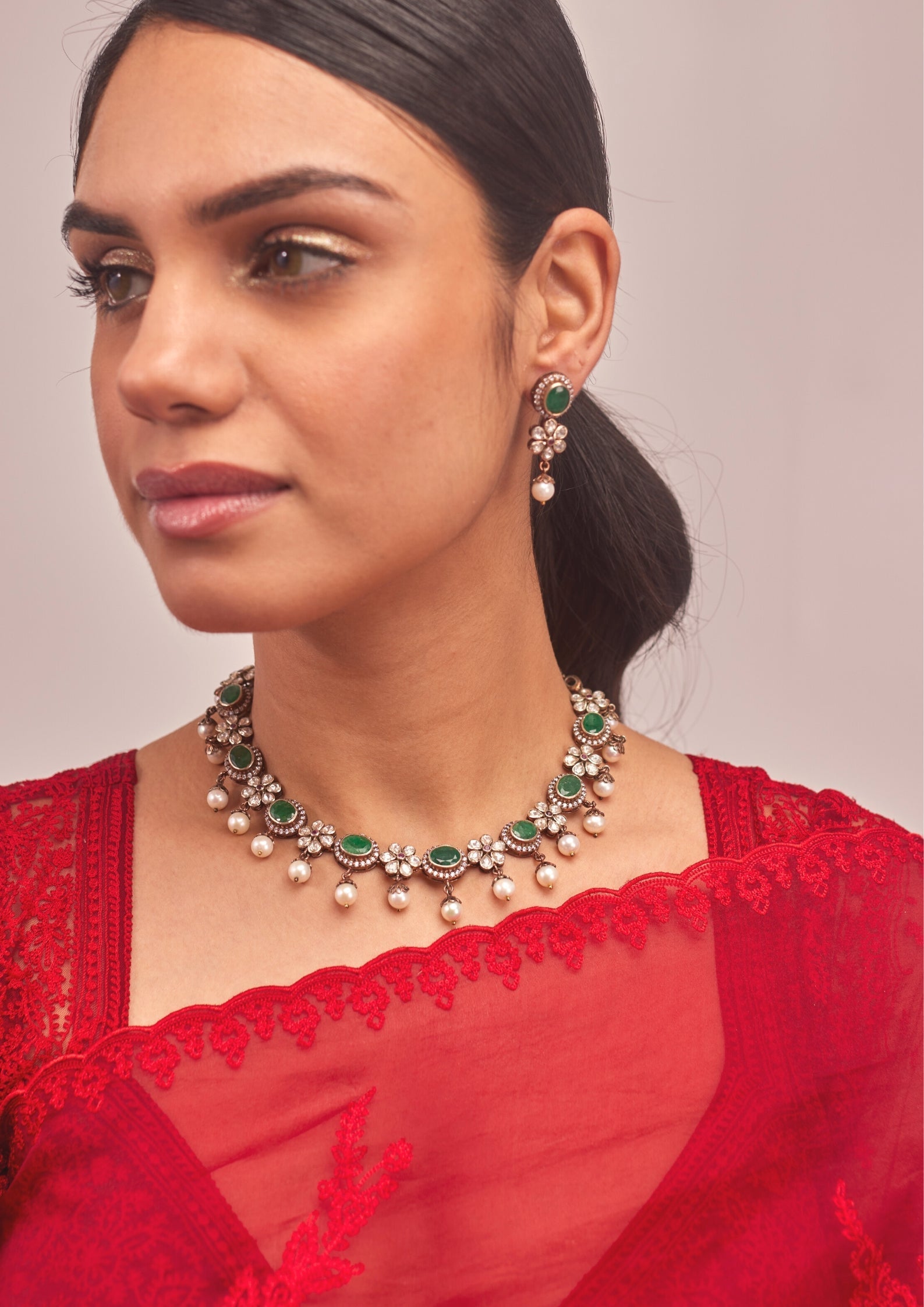 925 Silver Busharya Emerald Pearl Necklace Set - Amrrutam