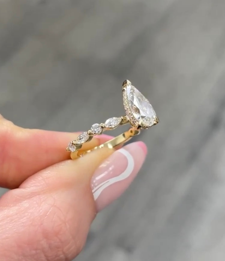 14K Gold Harvey CVD Diamond Ring - Amrrutam