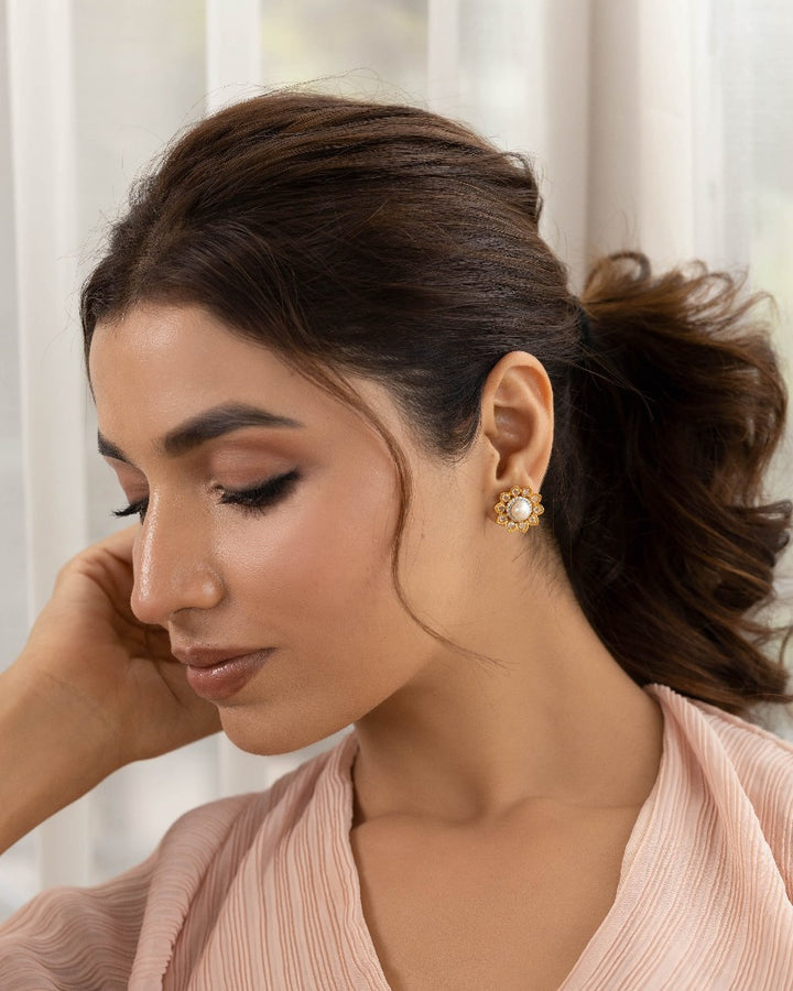 925 Silver Floral Pearl Ear Studs - Amrrutam