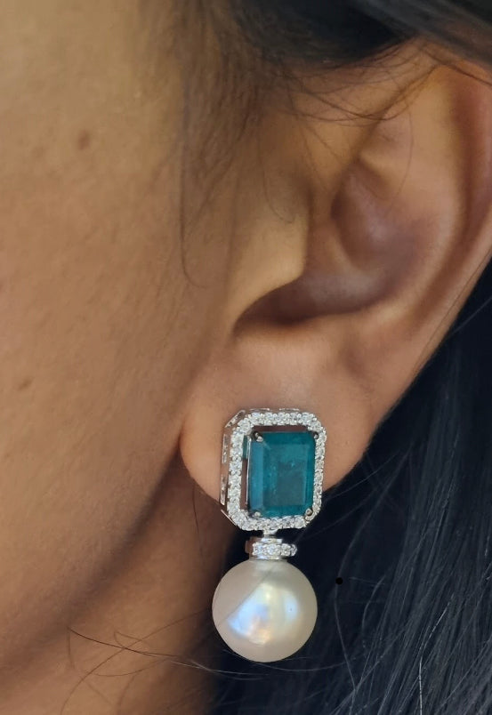 925 Silver Hazel Emerald Pearl Drop Earring - Amrrutam