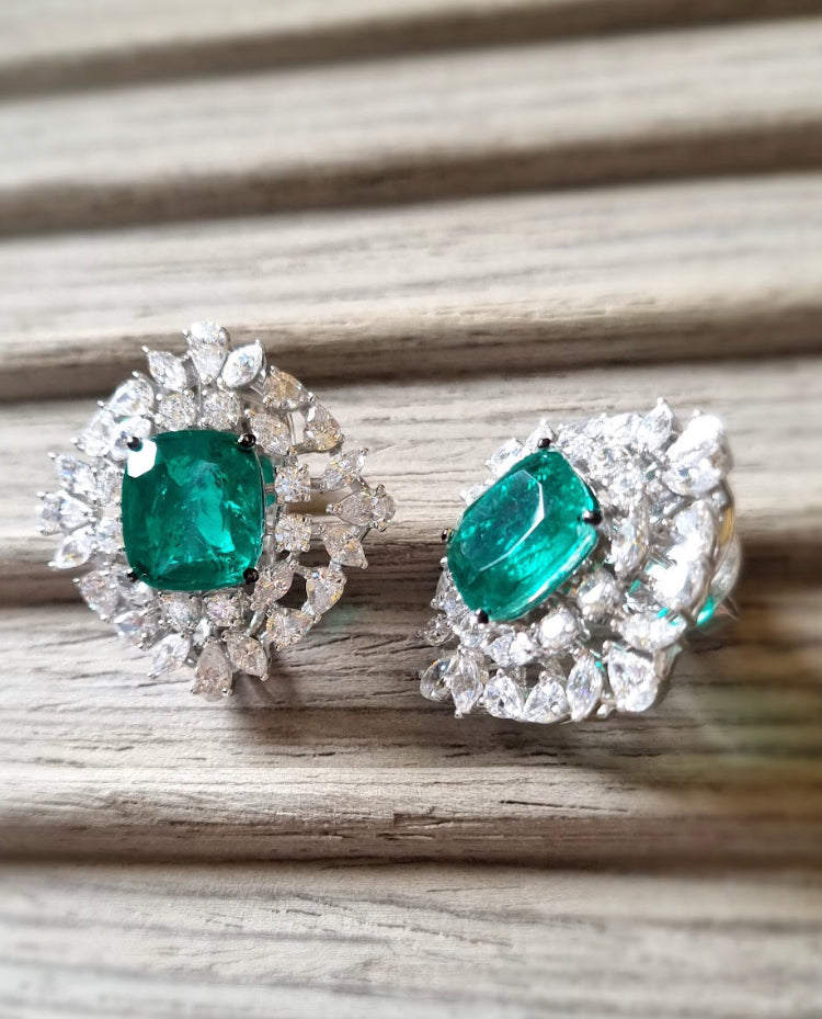 925 Silver Nelly Emerald Stud Earring - Amrrutam