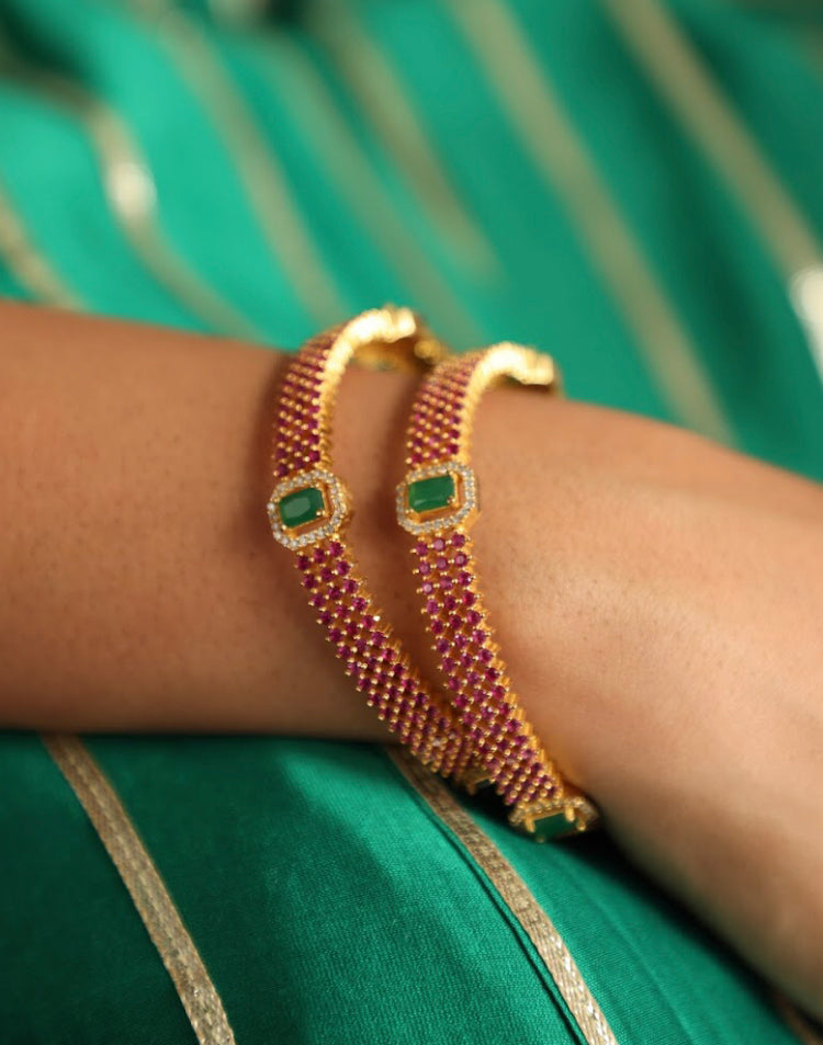 925 Silver Bavara Ruby Emerald Bangle - Amrrutam
