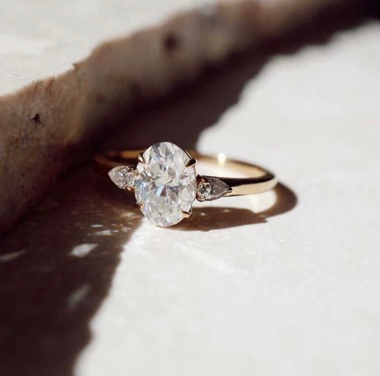 14K Gold Evary CVD Diamond Ring - Amrrutam