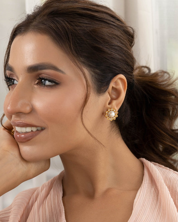 925 Silver Floral Pearl Ear Studs - Amrrutam