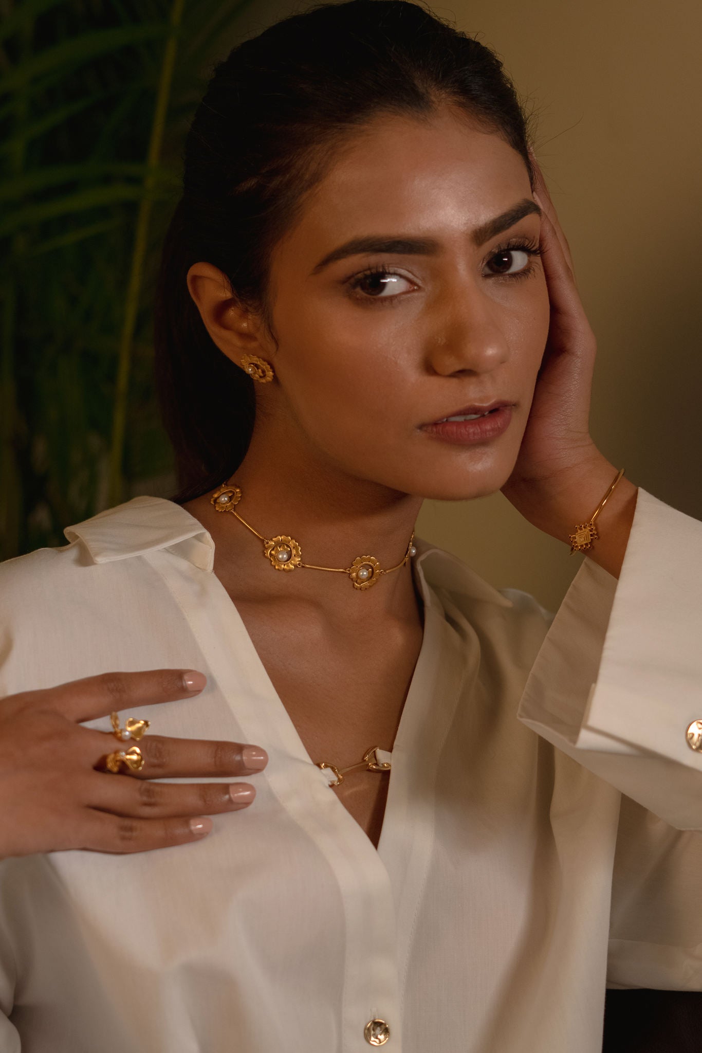 ZINNIA PEARL CHOKER SET - Amrrutam