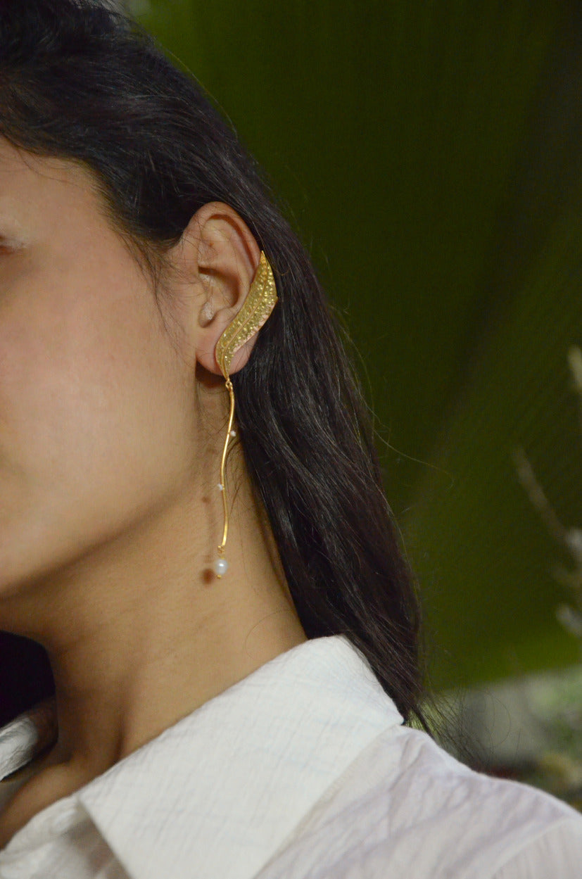 Golden Pearl Ear Cuff - Amrrutam