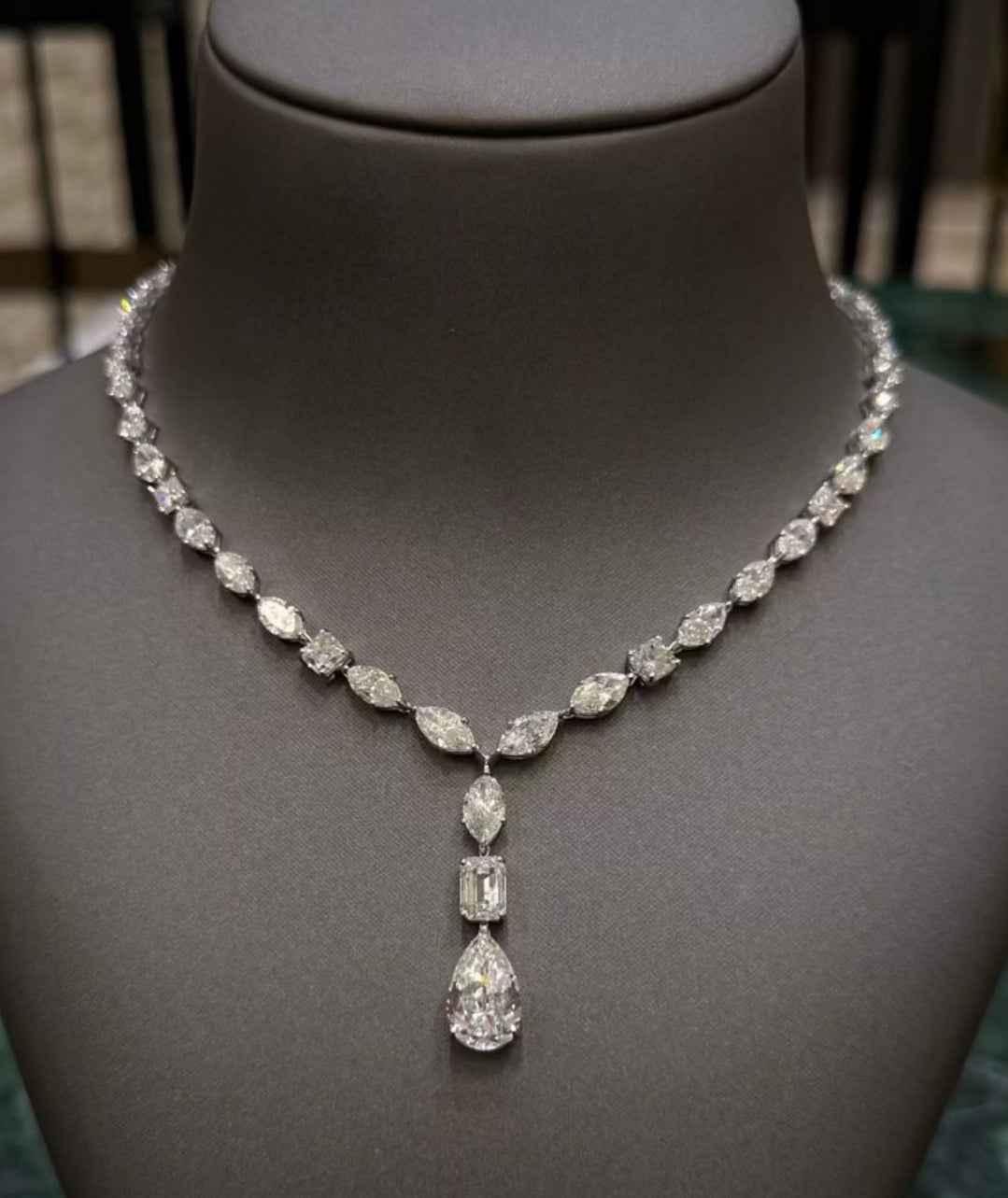 925 Silver Callus Swarovski Necklace - Amrrutam Jewellery