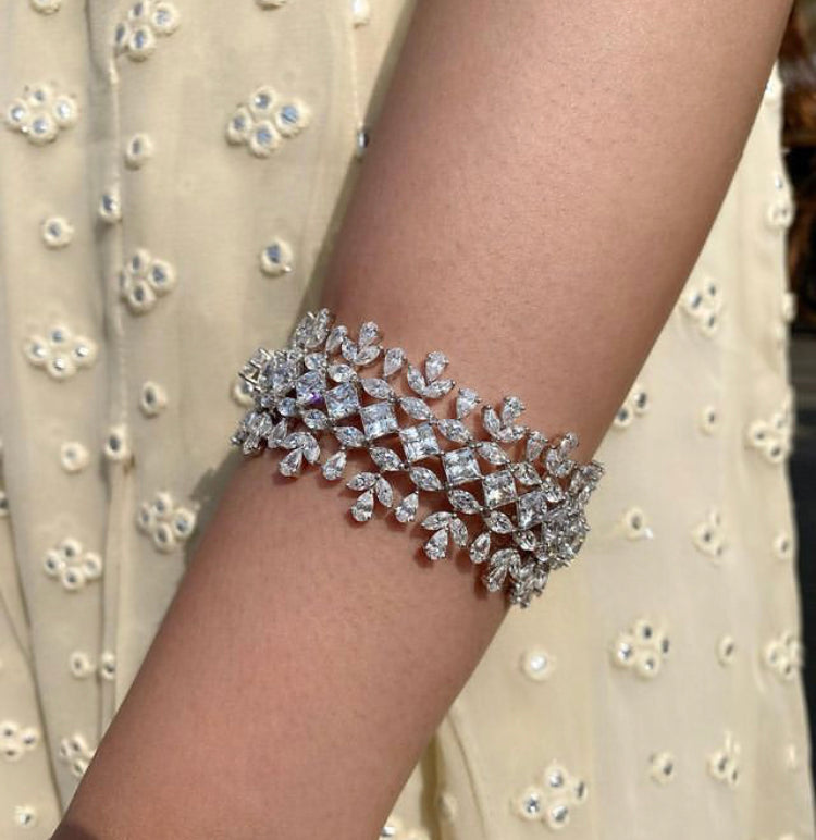 925 Silver Statement Swarovski Bracelet - Amrrutam