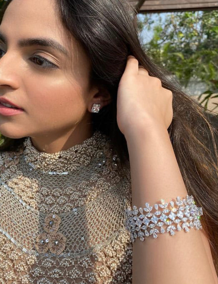 925 Silver Statement Swarovski Bracelet - Amrrutam