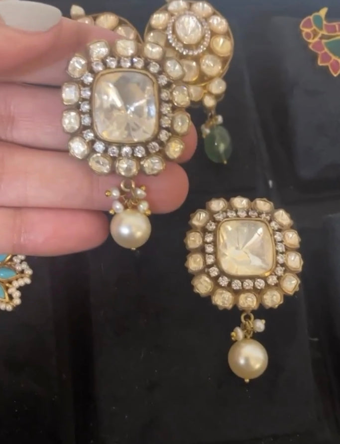 925 Silver Kilasa Stud Earring - Amrrutam