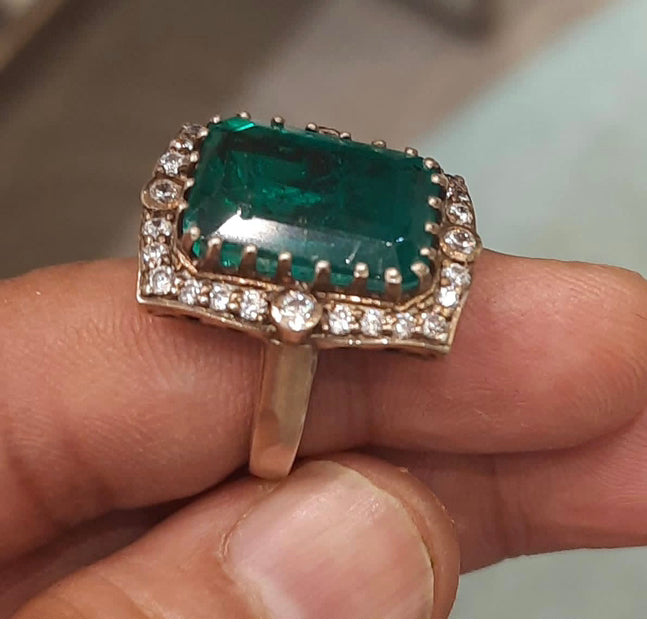 925 Silver Bagiya Emerald Ring - Amrrutam Jewellery