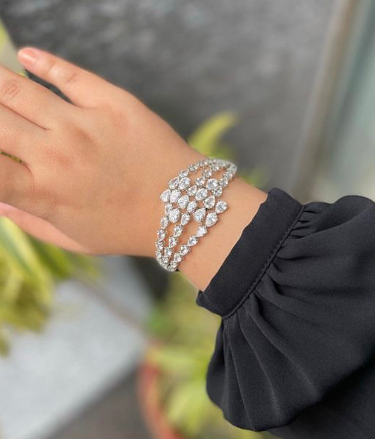 925 Silver Broad Swarovski Bracelet - Amrrutam