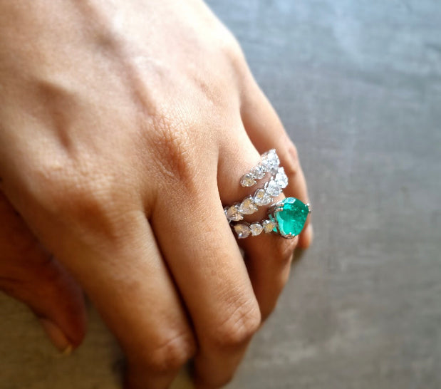 925 Silver Emerald CZ Heart Ring - Amrrutam