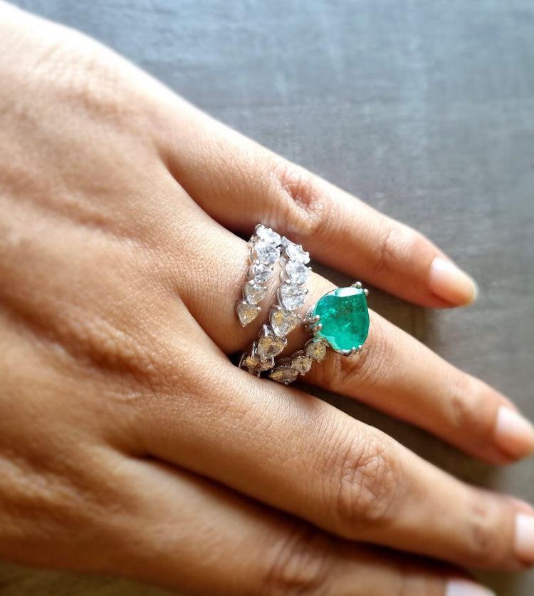 925 Silver Emerald CZ Heart Ring - Amrrutam