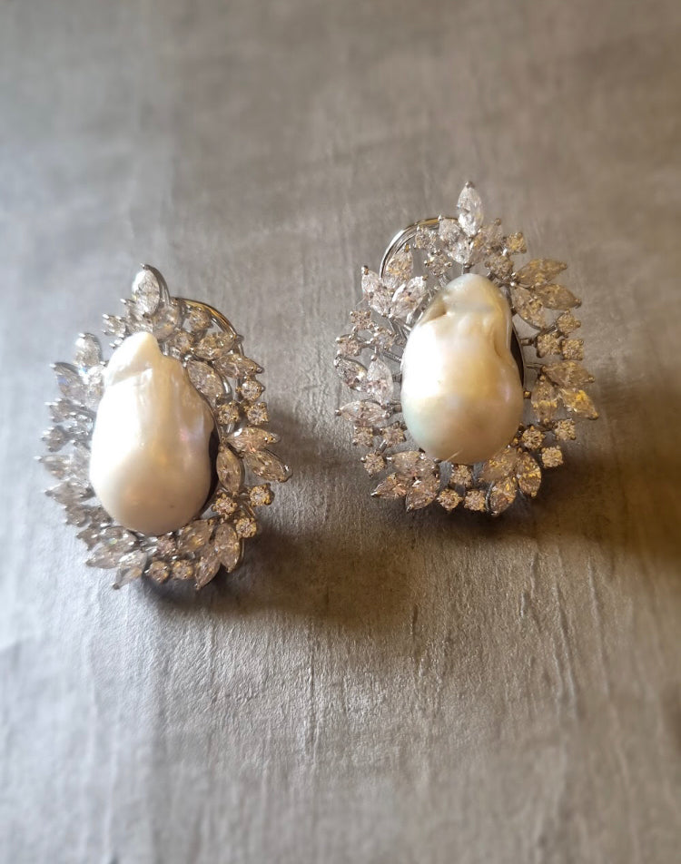 925 Silver Baroque Pearl CZ stud - Amrrutam Jewellery