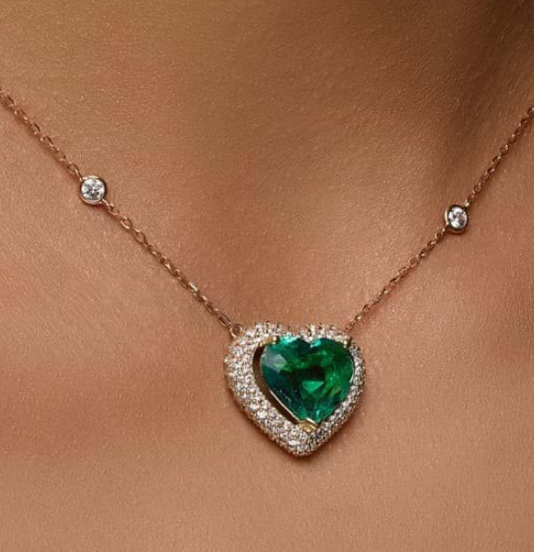 925 Silver Emerald Heart Pendant Necklace - Amrrutam Jewellery