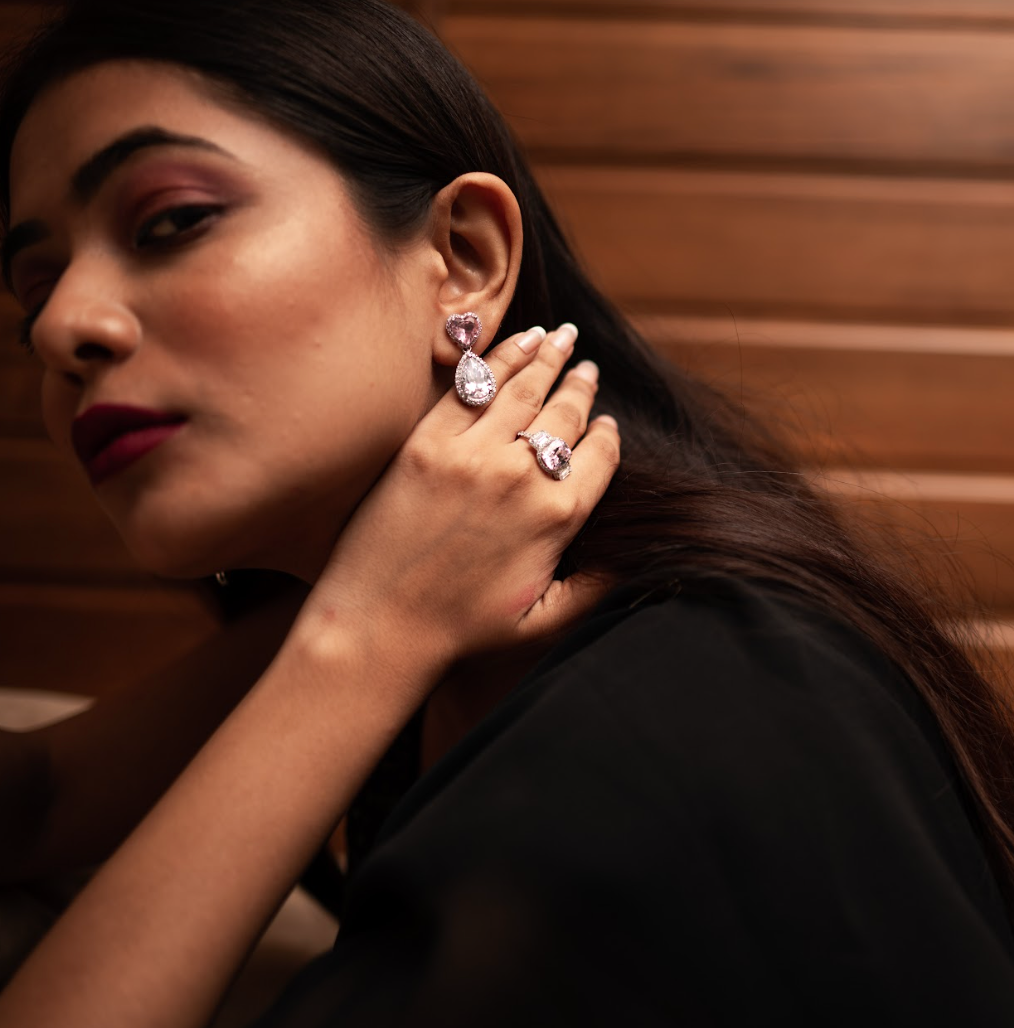 925 Silver Pink Heart Earrings - Amrrutam