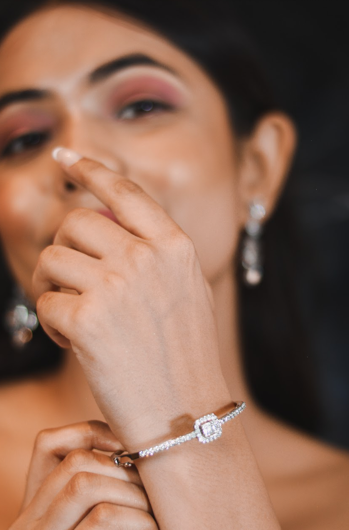 925 Silver Designer Bracelet - Amrrutam