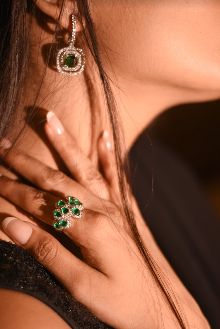 925 Silver Statement Emerald Cocktail Ring - Amrrutam