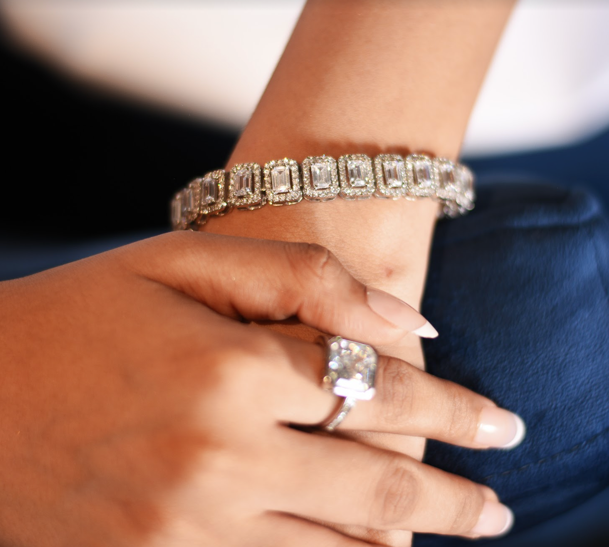 925 Silver Stylish Swarovski Bracelet - Amrrutam