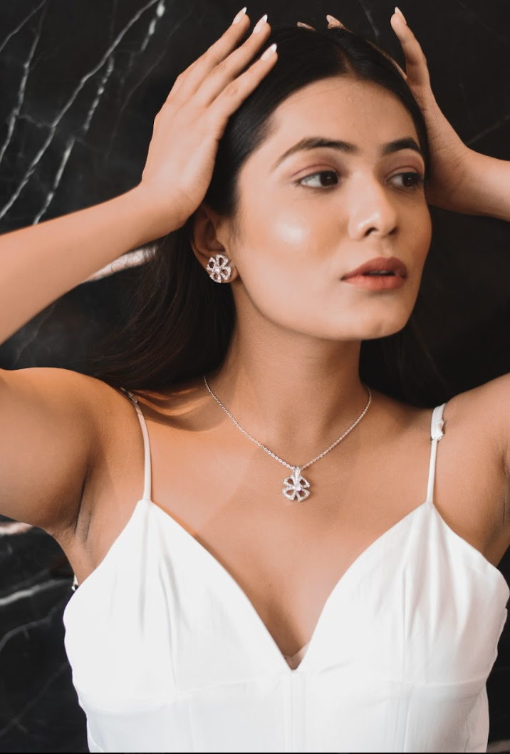 925 Silver Floral Necklace Set - Amrrutam