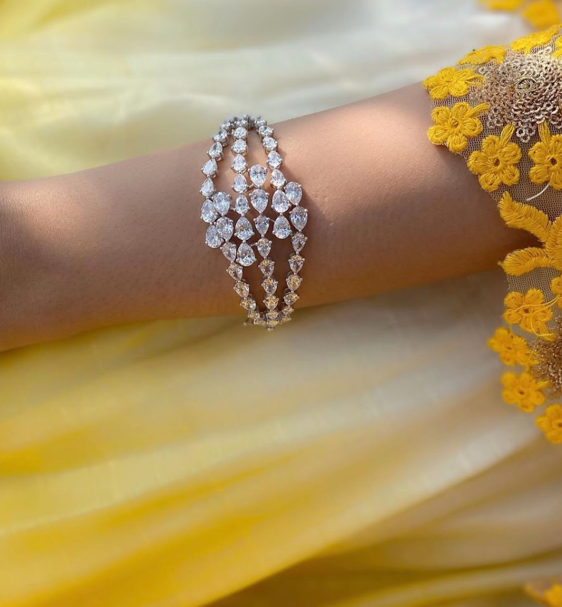925 Silver Broad Swarovski Bracelet - Amrrutam