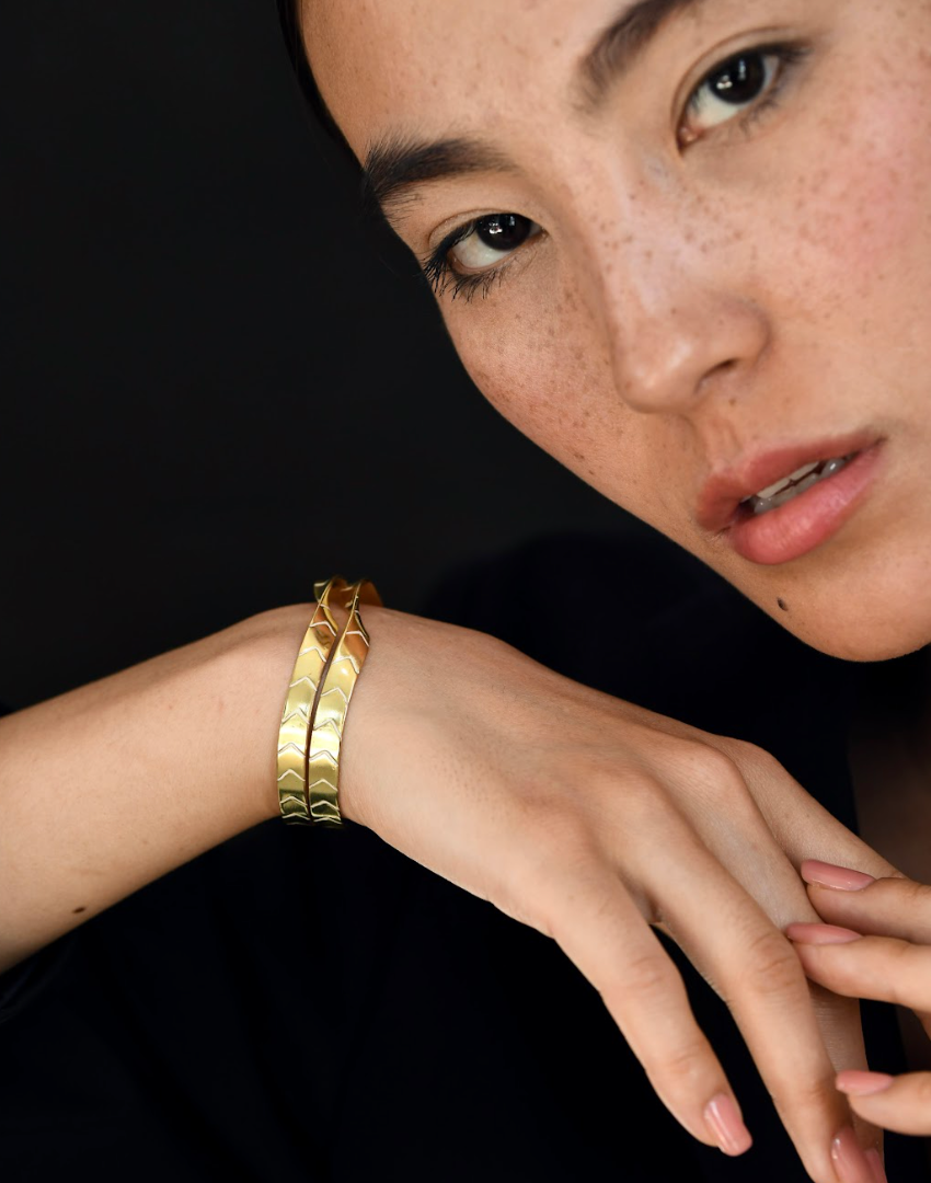 Textured Hexagonal Bangle Bracelet - Amrrutam