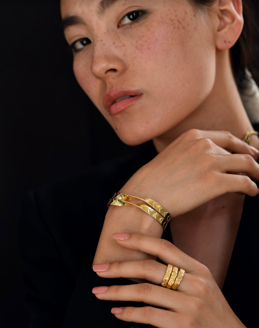 Textured Hexagonal Bangle Bracelet - Amrrutam