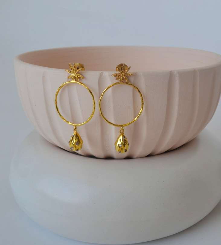 Pearl & Cinnamon Dangle Earrings - Amrrutam