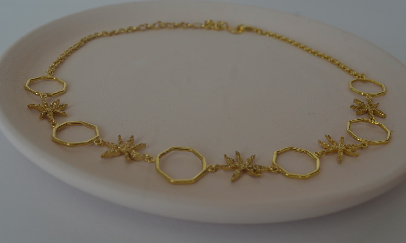 Linked Cinnamon Choker Chain Necklace - Amrrutam