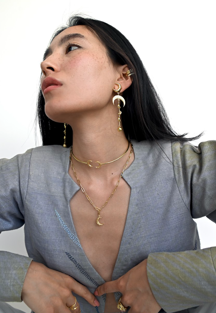 Hollow Moon Choker necklace - Amrrutam