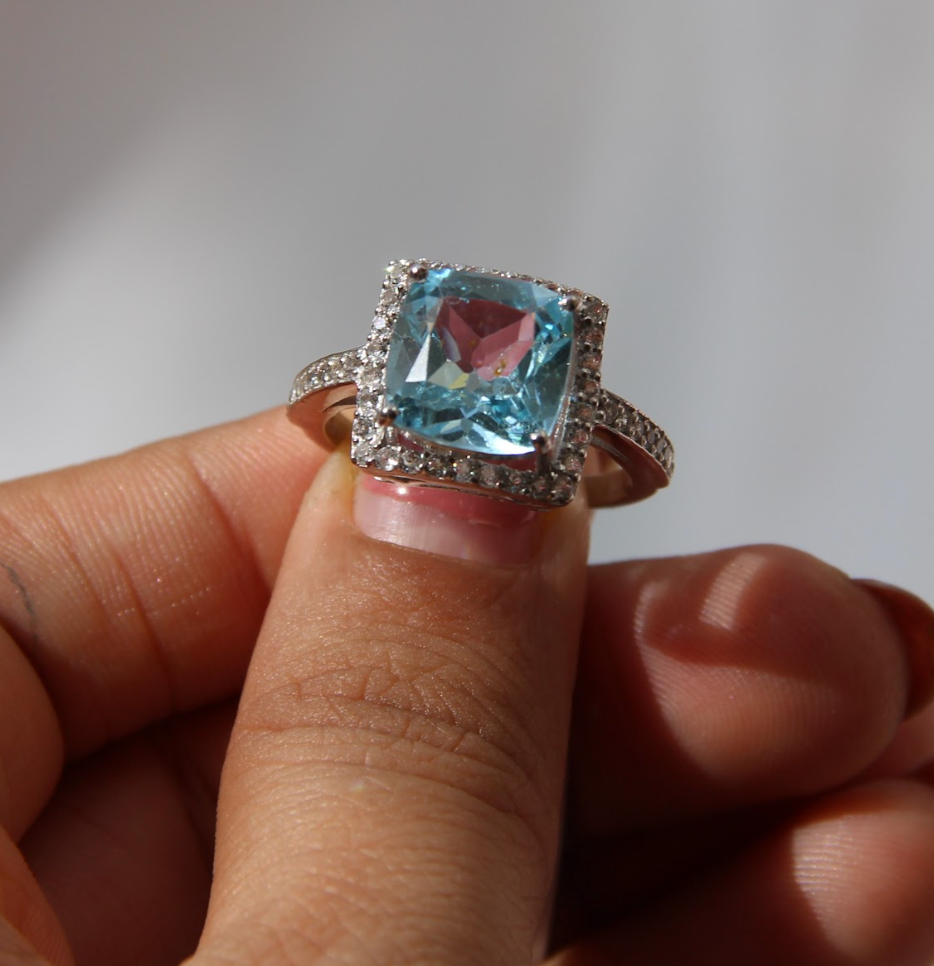 925 Silver Blue Topaz Cocktail Ring - Amrrutam
