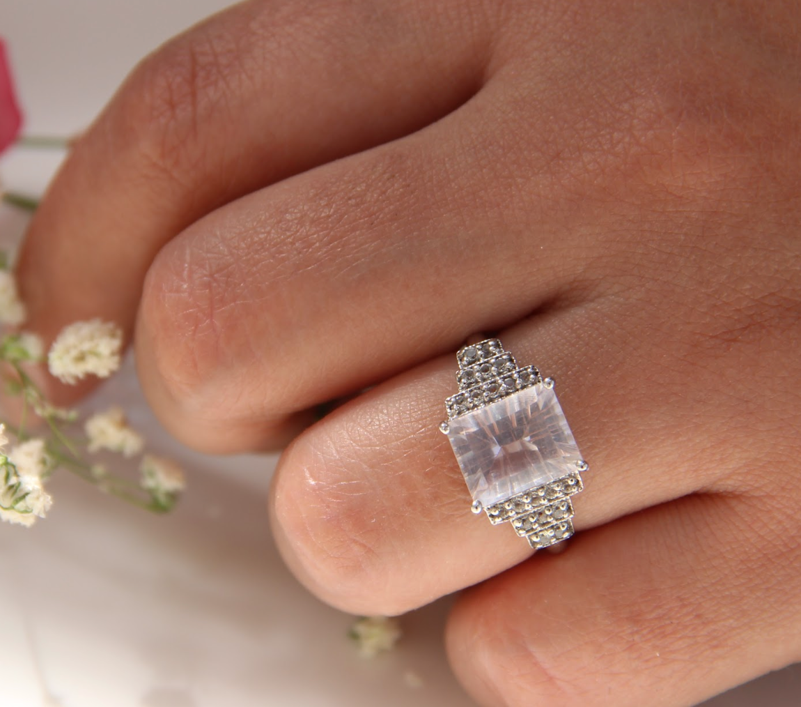 925 Silver Rose Quartz Cocktail Ring - Amrrutam