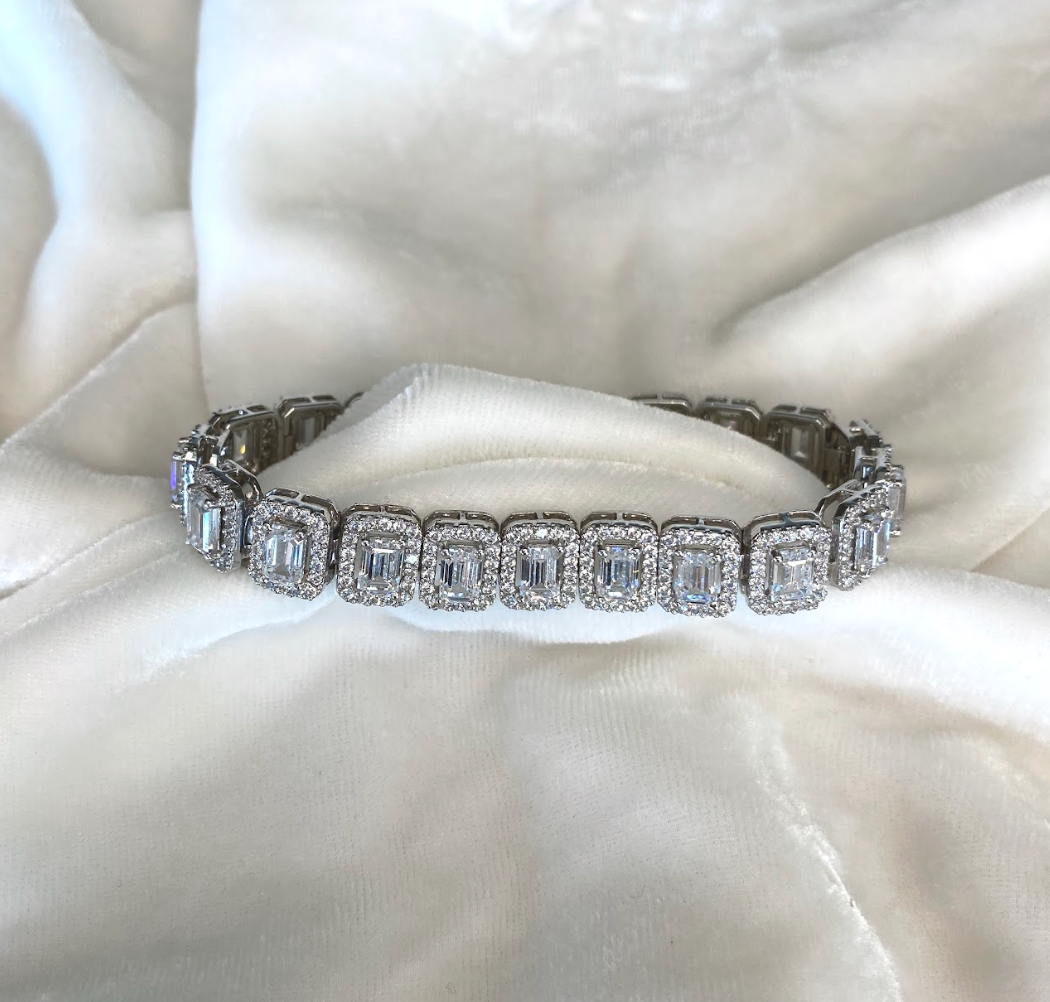 925 Silver Stylish Swarovski Bracelet - Amrrutam