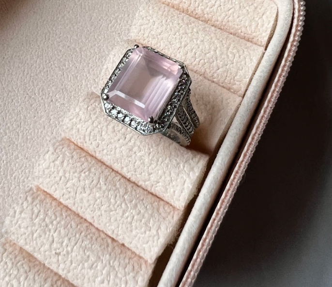 925 Silver Rose Quartz Cocktail Ring - Amrrutam
