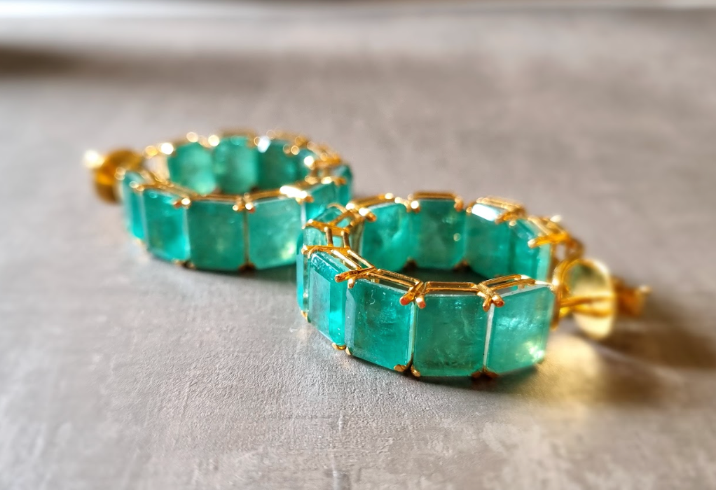 925 Silver Bailey Emerald Hoop Earring - Amrrutam