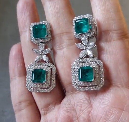 925 Silver Double Drop Emerald Earring - Amrrutam