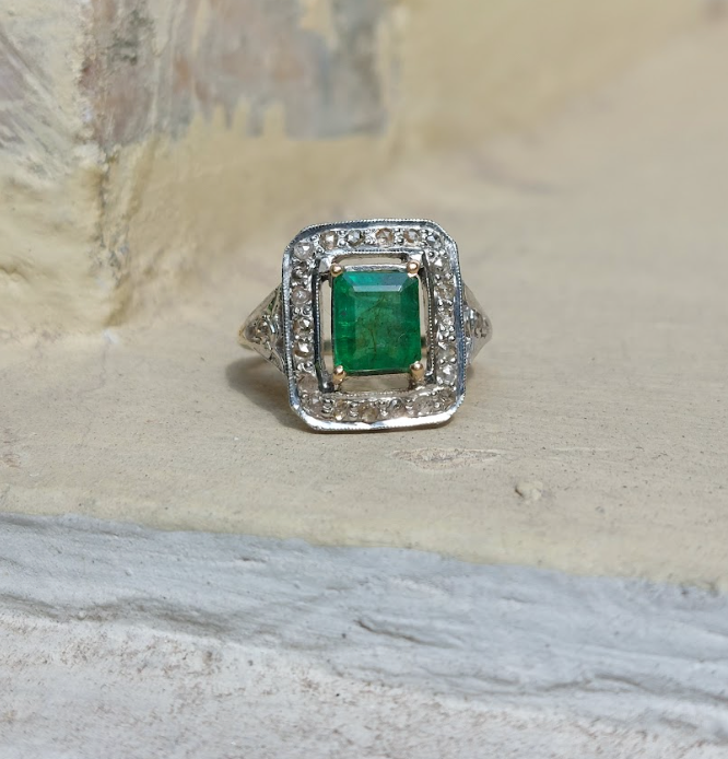 14K Gold Emerald Art Deco Ring - Amrrutam