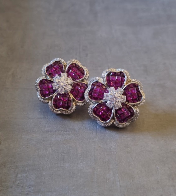 925 Silver Ruby Flower Stud Earring - Amrrutam