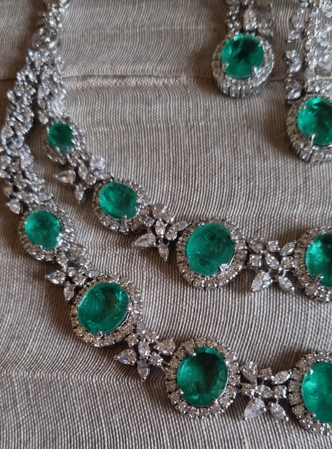 925 Silver Emerald CZ Necklace Set - Amrrutam