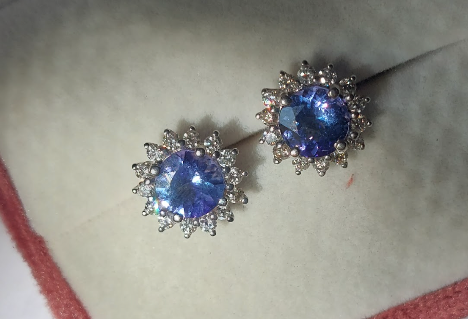 14K Gold Tanzanite Diamond Stud Earrings - Amrrutam