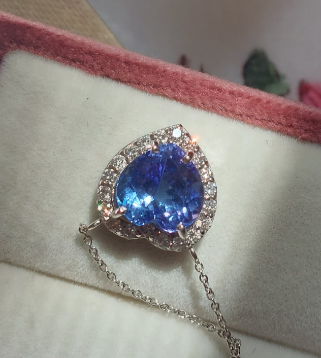 14K Gold Tanzanite Diamond Heart Necklace - Amrrutam