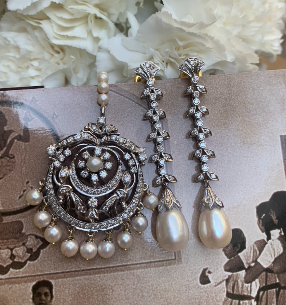 14K Gold Diamond Leaf Long Earrings - Amrrutam